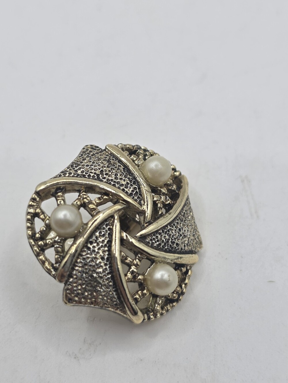 Signed Emmons Vintage Gold Tone Pearl Lattice Pinwheel Earrings Mid Century Mod
